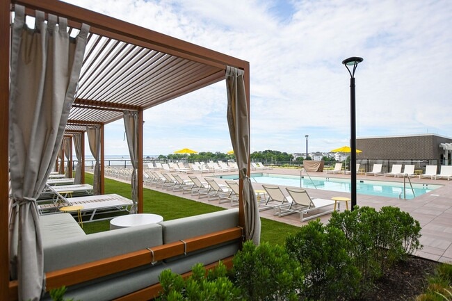 Opus @ Harbor Point