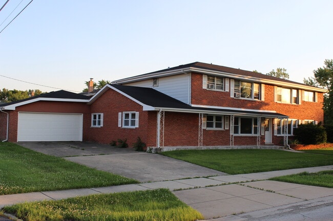 14455 Jefferson Ave, Unit 1W in Orland Park, IL - Building Photo - Building Photo