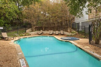 802 S 1st St, Unit SI ID1054235P in Austin, TX - Building Photo - Building Photo