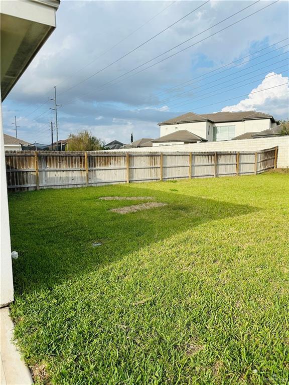 2203 S Pamplona St in Pharr, TX - Building Photo - Building Photo