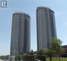 135 Village Green Square in Toronto, ON - Building Photo