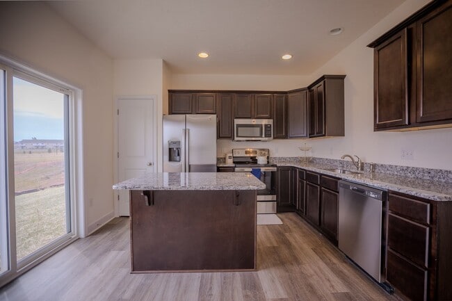 3736 Castle Dr in Dover, PA - Building Photo - Building Photo