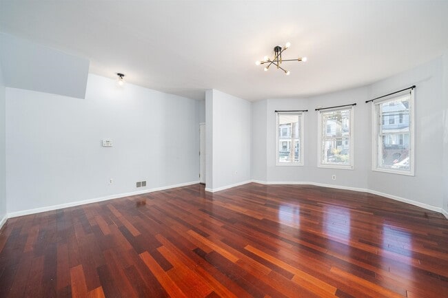 126 Arlington Ave in Jersey City, NJ - Building Photo - Building Photo