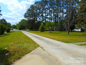 733 Catawba Cir N in Matthews, NC - Building Photo - Building Photo
