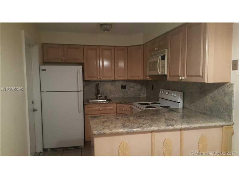 1824 Monroe St in Hollywood, FL - Building Photo
