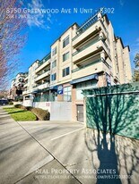 8750 Greenwood Ave N in Seattle, WA - Building Photo