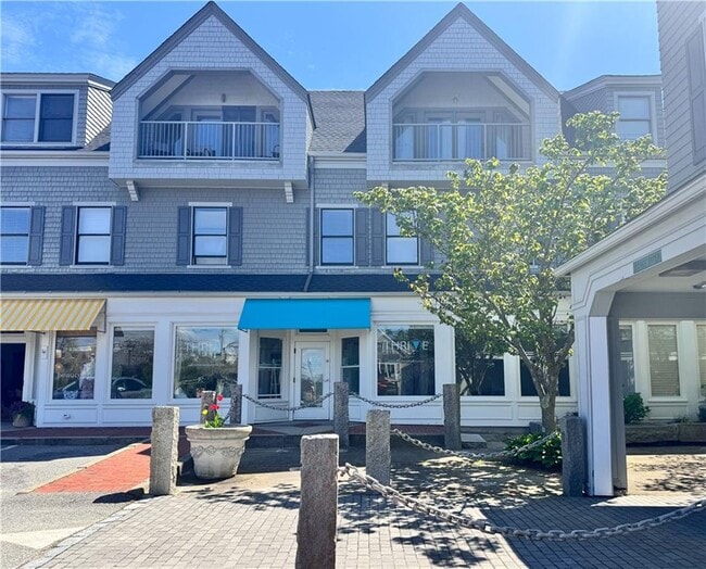 property at 580 Thames St
