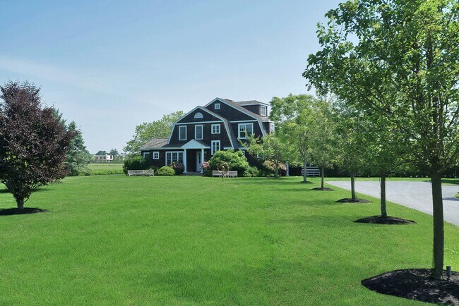 198 Hedges Ln in Sagaponack, NY - Building Photo - Building Photo