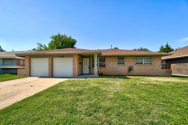 property at 4409 SE 43rd St