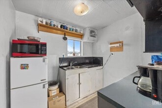 504 S Brown St-Unit -504 1/2 S. Brown St in Bakersfield, CA - Foto de edificio - Building Photo