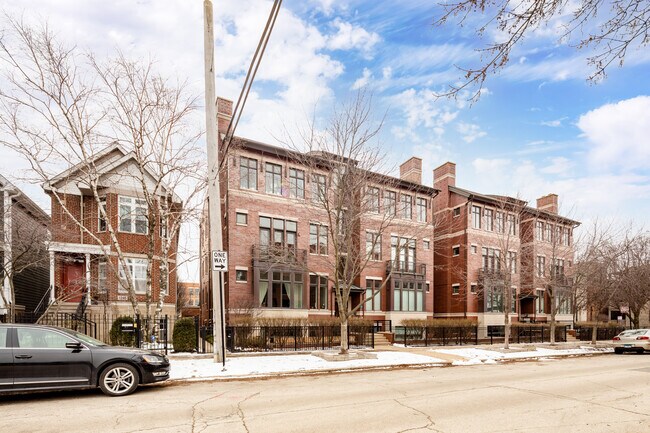 3225 N Lakewood in Chicago, IL - Foto de edificio - Building Photo