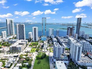 321 NE 26th St, Unit 806 in Miami, FL - Building Photo - Building Photo