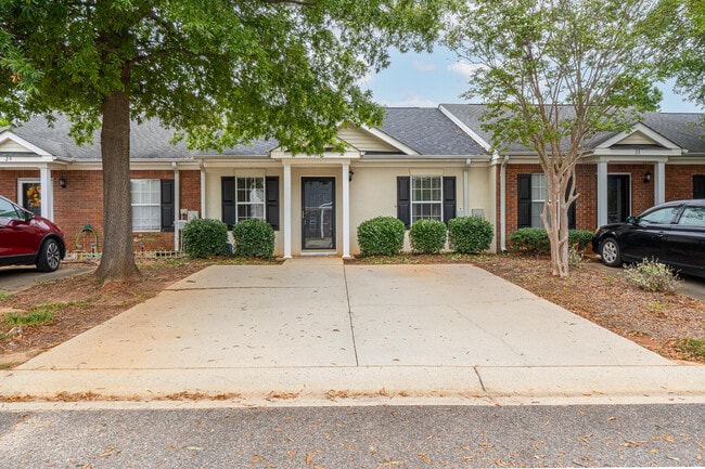 property at 31 Leigh Pl