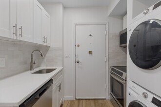 65 Saint Botolph St, Unit 2 in Boston, MA - Building Photo - Building Photo