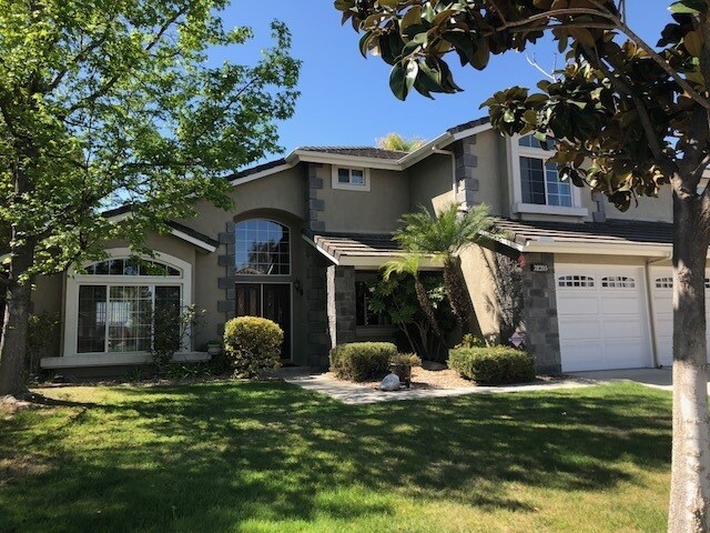 32205 Placer Belair in Temecula, CA - Building Photo