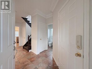 70 Loredana Ct in Richmond Hill, ON - Building Photo - Building Photo