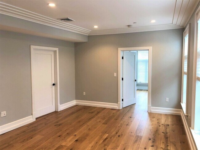 1467 Tremont St in Boston, MA - Building Photo - Building Photo