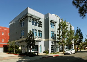949 E Santa Ana Blvd in Santa Ana, CA - Building Photo - Building Photo