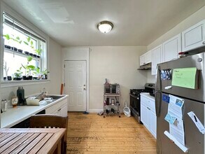 922 N Green Bay Rd, Unit A05C in Waukegan, IL - Building Photo - Building Photo