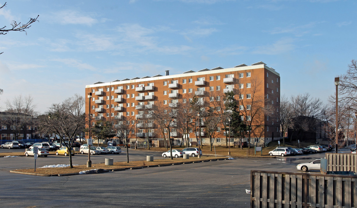 6-100 Parma Crt in Toronto, ON - Building Photo