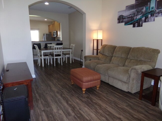 13052 Sunset Lake Dr in Jacksonville, FL - Building Photo - Building Photo