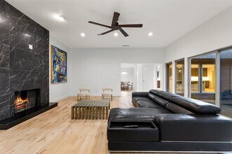 9415 Hill View Dr in Dallas, TX - Building Photo - Building Photo