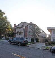 534 E Harvard Rd in Burbank, CA - Building Photo