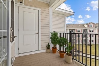 360 Andover St, Unit 1310 in Danvers, MA - Foto de edificio - Building Photo