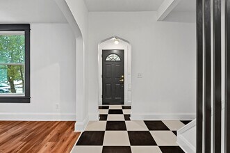 3127 33rd Ave S in Minneapolis, MN - Building Photo - Building Photo