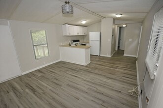 707 Francis St E in Jacksonville, AL - Building Photo - Building Photo