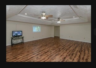 320 Bell Ave in Bridge City, TX - Building Photo - Building Photo