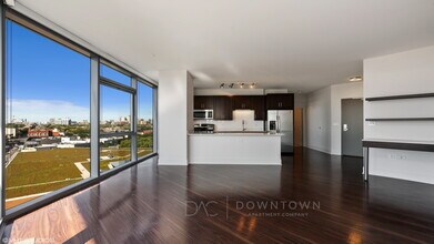 1578 N Clybourn Ave, Unit 1007 in Chicago, IL - Foto de edificio - Building Photo