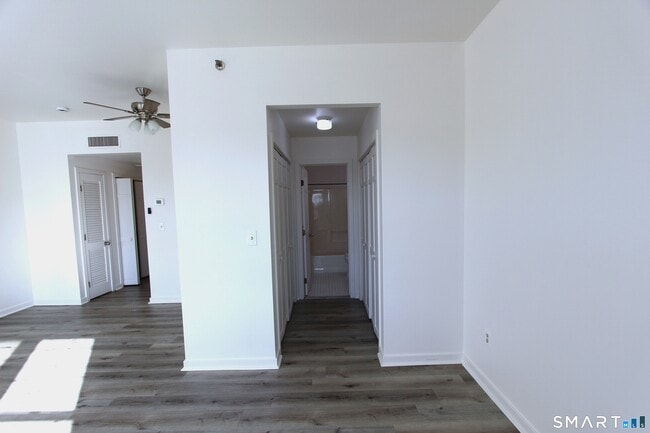 1838 Black Rock Tpke in Fairfield, CT - Building Photo - Building Photo