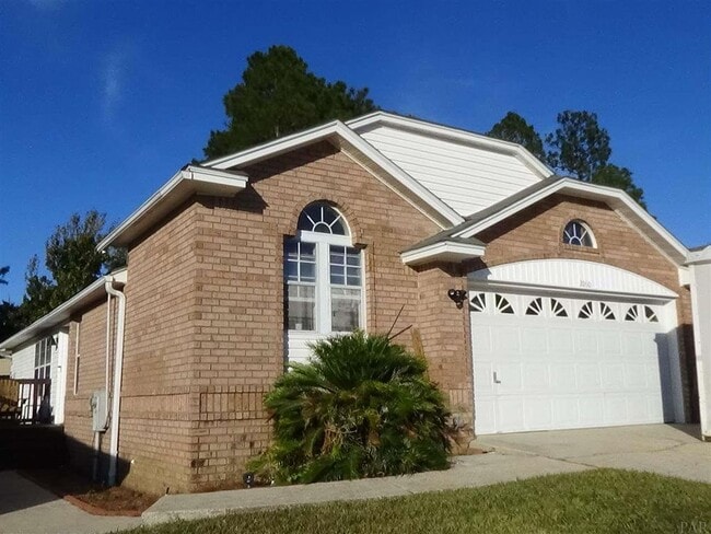 property at 2060 Cambridge Cir