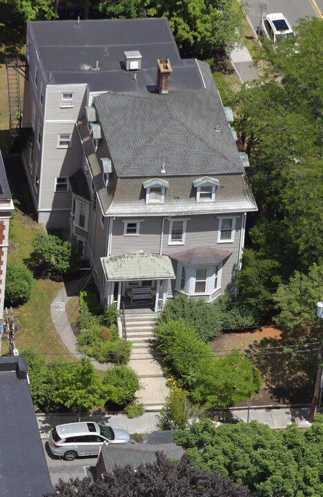 21 Forest St in Cambridge, MA - Building Photo