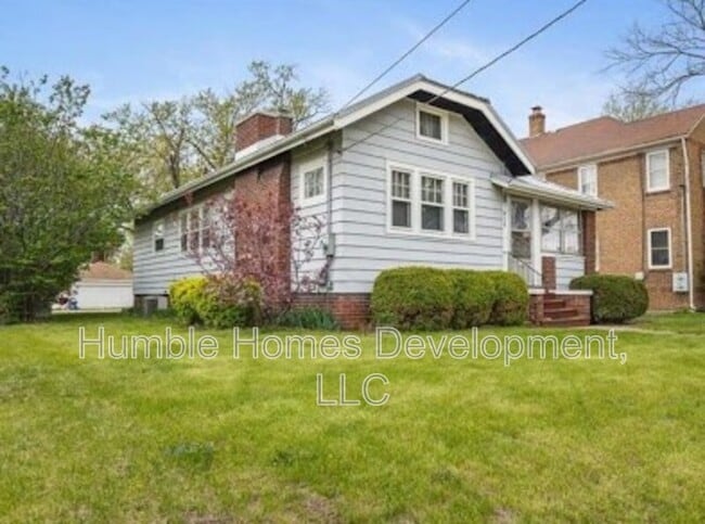 915 15th St in Rockford, IL - Building Photo - Building Photo