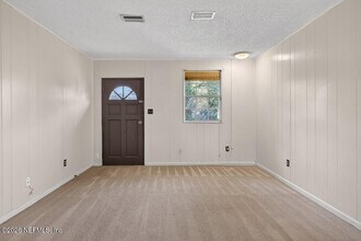 8900 Crystal Springs Rd in Jacksonville, FL - Building Photo - Building Photo