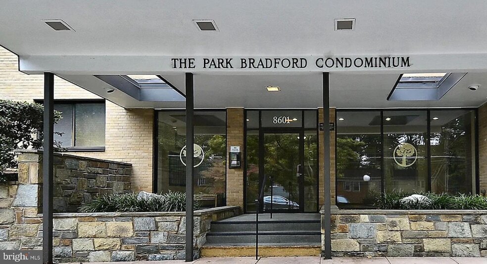 8601 Manchester Rd, Unit 217 in Silver Spring, MD - Building Photo
