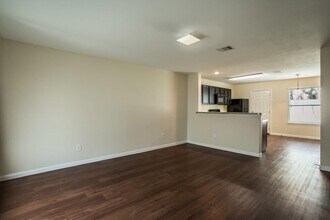 734 Horseshoe Springs Ln in Houston, TX - Building Photo - Building Photo