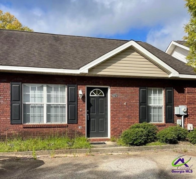 property at 246 Katelyn Cir