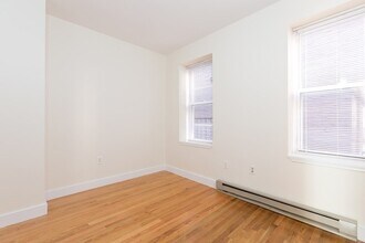 26 Battery St, Unit 3 in Boston, MA - Building Photo - Building Photo