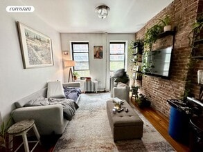 15 W 100th St in New York, NY - Building Photo - Building Photo