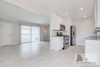 205 13th St in Huntington Beach, CA - Building Photo - Building Photo
