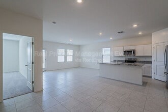 6532 W Magdalena Ln in Phoenix, AZ - Building Photo - Building Photo