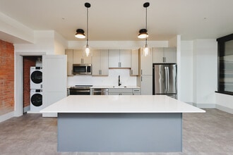 Ellwanger & Barry Building in Rochester, NY - Foto de edificio - Interior Photo