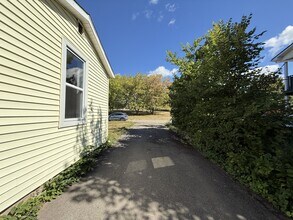 41 Lockwood St in Moncton, NB - Building Photo - Building Photo