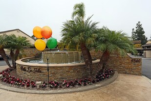 Villa La Jolla in La Jolla, CA - Building Photo