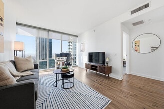 399 Fremont St, Unit FL21-ID1345547P in San Francisco, CA - Foto de edificio - Building Photo