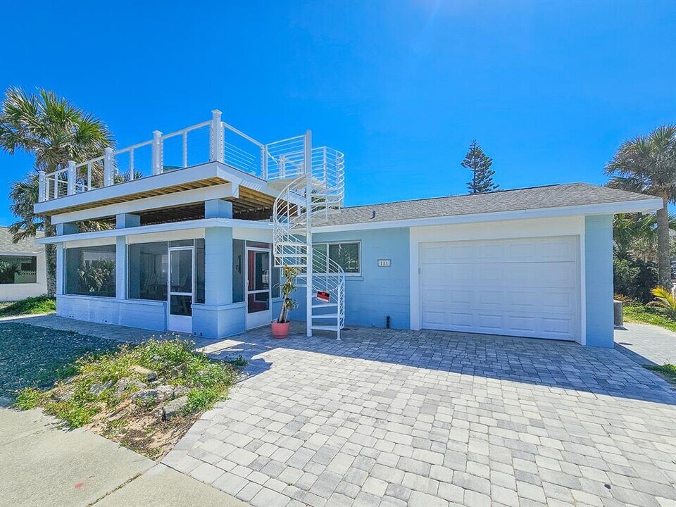 111 S 5th St in Flagler Beach, FL - Building Photo