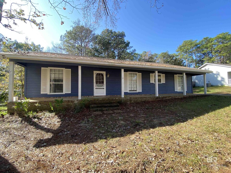 112 Lancaster Way in Daphne, AL - Building Photo